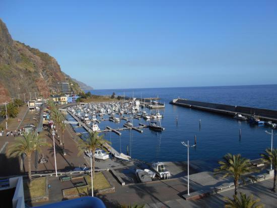 Casa Santana Apartment Estreito Da Calheta ภายนอก รูปภาพ